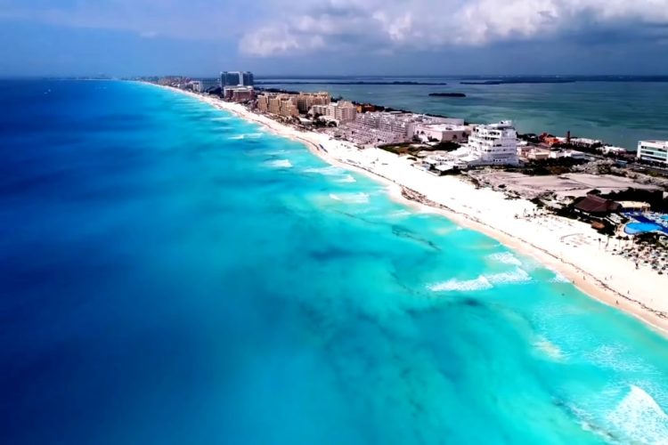 Туроператоры начали предлагать отдых в Мексике