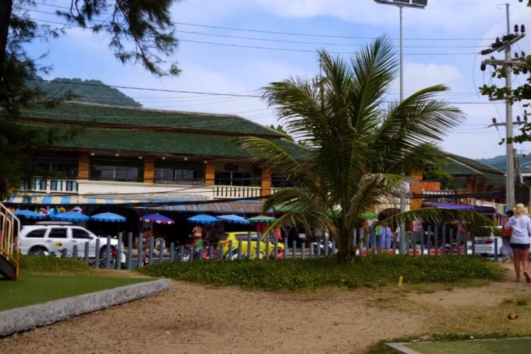 На Пхукете отмечают день без новых зараженных ковидом