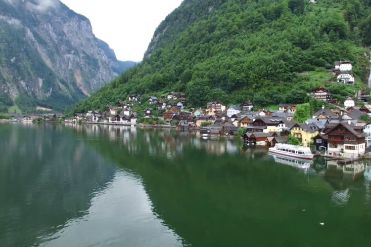 Австрия запрещает рейсы из Великобритании