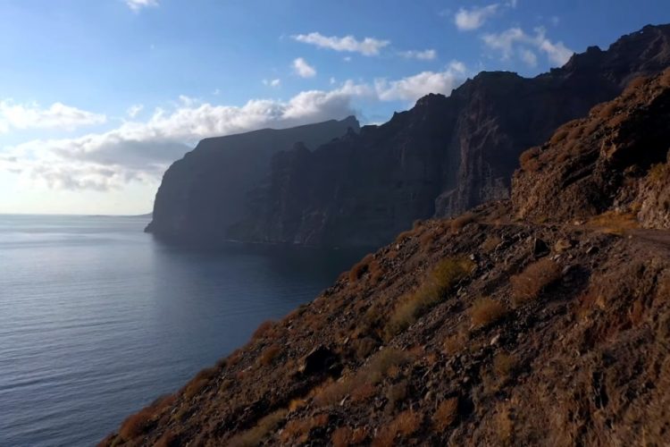 С 12 мая можно получить визу в Испанию в России