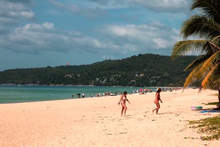 На Пхукете винят туристов и местных в срыве планов запуска туризма
