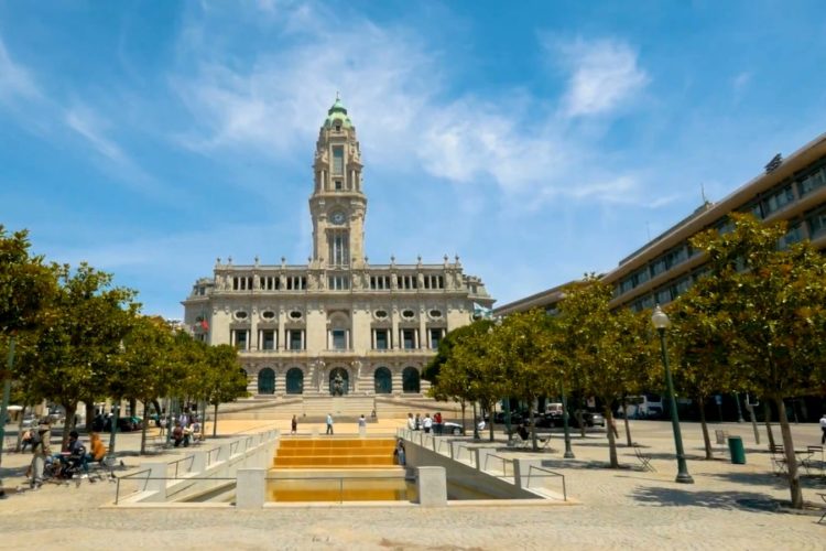 Только один курорт Португалии готов принимать россиян