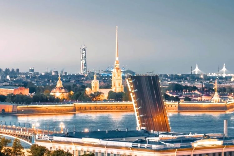 Вакцинированных россиян не освободят от тестов на коронавирус