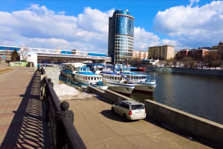 Кто из иностранцев готов ехать на отдых в Россию?