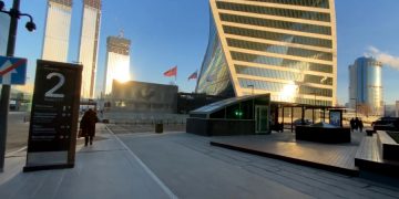 В РСТ критикуют налог на выезд в России