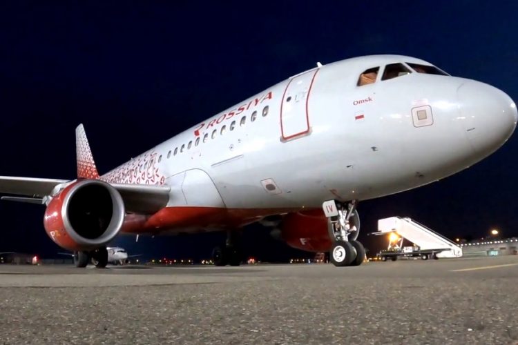 Конфликт пассажирки с авиакомпанией Россия набрал неожиданные обороты