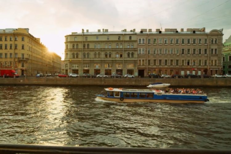 Некоторые отели могут прекратить работу из-за партнерства с Газпромом