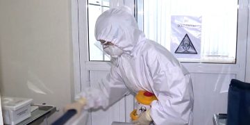 В аэропорту Индонезии проверяли на ковид использованными тестами