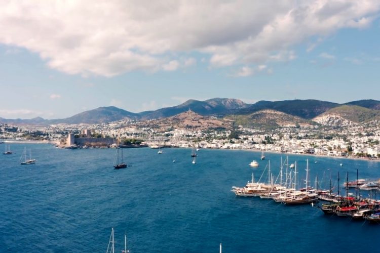 Туроператоры столкнулись с проблемами из-за оплаты отдыха в Турции