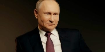 В. Путин сообщил о проблемах с детским туристическим кэшбеком