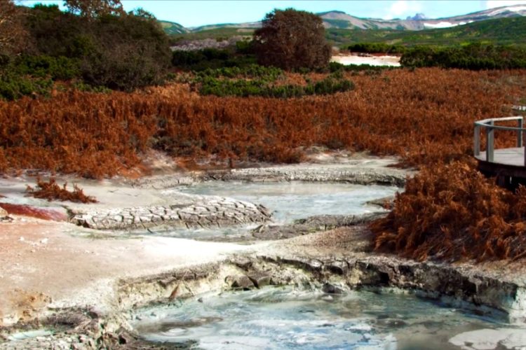 Туристические маршруты в Долине Гейзеров станут удобнее