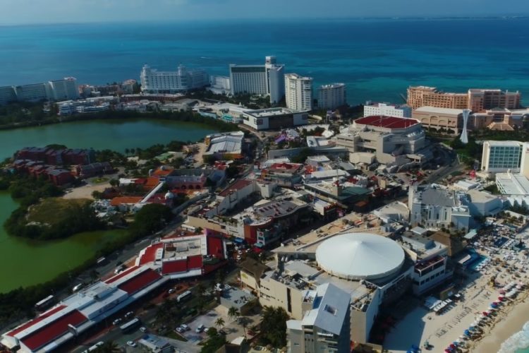 Сегодня улетает первый рейс в Канкун из России