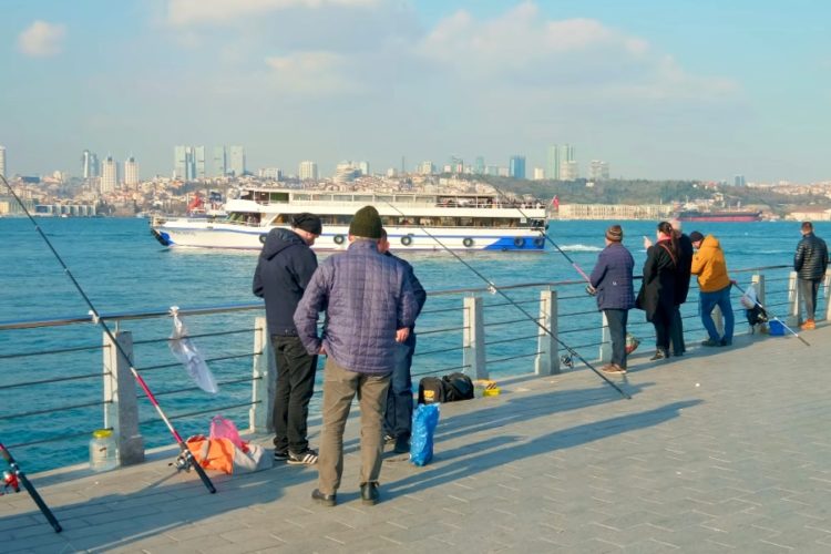 Министр туризма Турции вылетел в Россию для восстановления рейсов