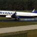 В самолете авиакомпании Ryanair снова искали бомбу