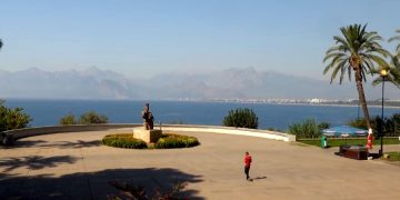 СМИ публикуют печальный прогноз для туризма Турции