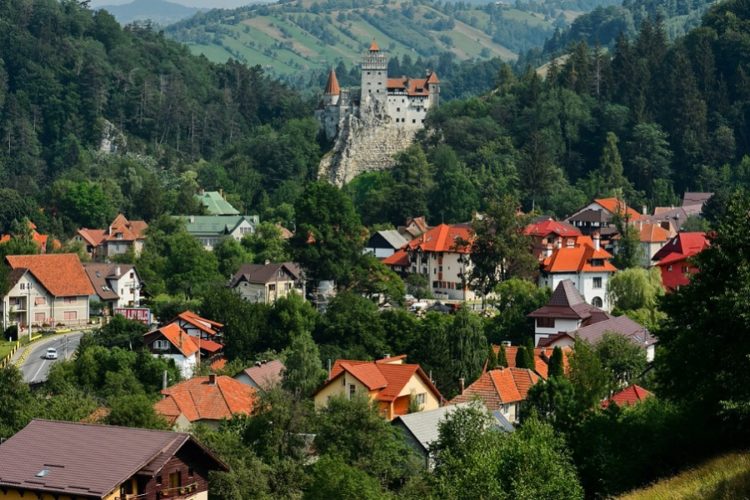 новость 17-06-2021 Румыния открылась для иностранных туристов. Смогут ли ее посещать россияне?