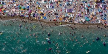 новость 17-06-2021 Российские курорты столкнулись с перегруженностью