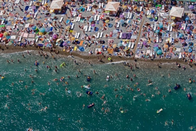 новость 17-06-2021 Российские курорты столкнулись с перегруженностью