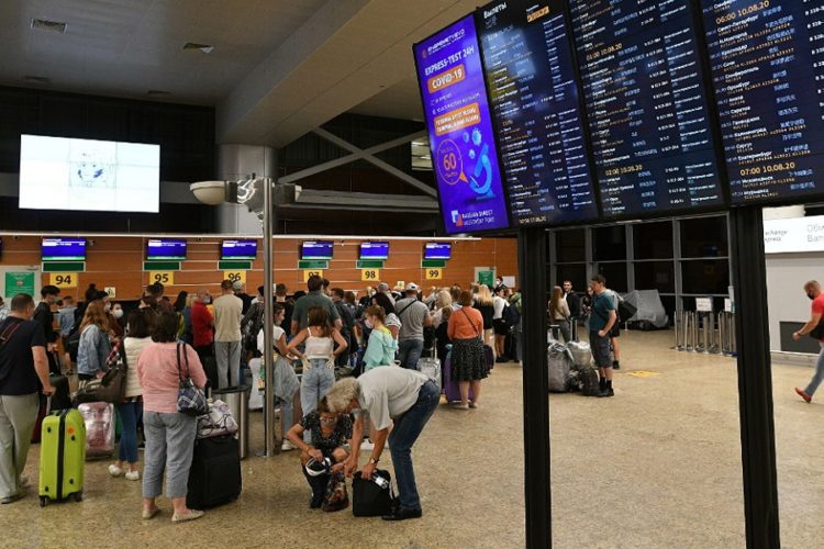 новость 20-06-2021 С какими странами Оперативный штаб РФ разрешил авиасообщение?