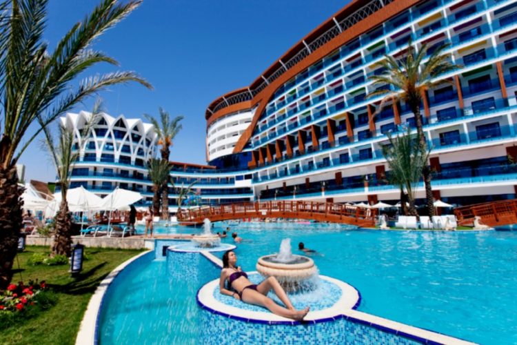 новость 05-06-2021 СМИ Турции сообщают "Отели передумали открываться"