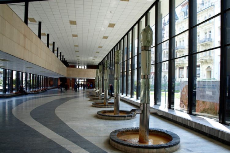 новость 09-06-2021 Курорт Карловы Вары остался без толп туристов