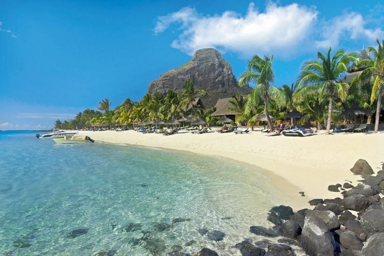 новость 15-06-2021 В июле остров Маврикий начнет открываться для туристов