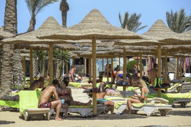 новость 15-06-2021 Над Египтом нависла угроза четвертой волны covid