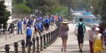 новость 24-06-2021 Геннадий Онищенко предупредил туристов об опасностях, которые их подстерегают в Ялте