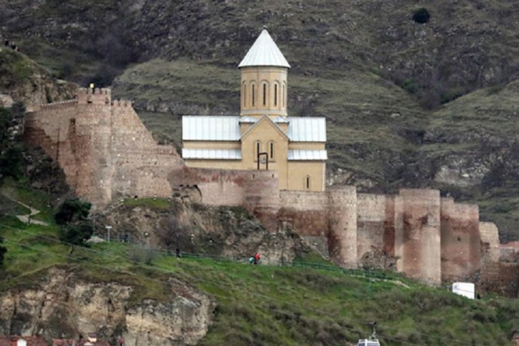 новость 25-06-2021 С июля Грузия ослабляет ковидные ограничения