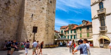 Россияне продолжают посещать Хорватию, несмотря на пандемию