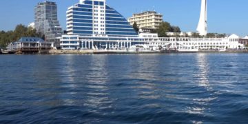 Отелям Севастополя запретили принимать невакцинированных гостей