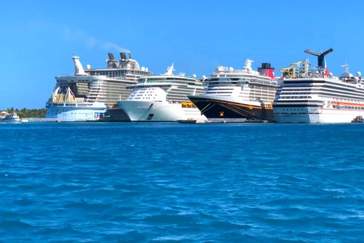 Для круизов из Флориды больше не нужны вакцинные сертификаты