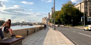 Власти Москвы сообщили, кому не нужен QR-код для посещения ресторана