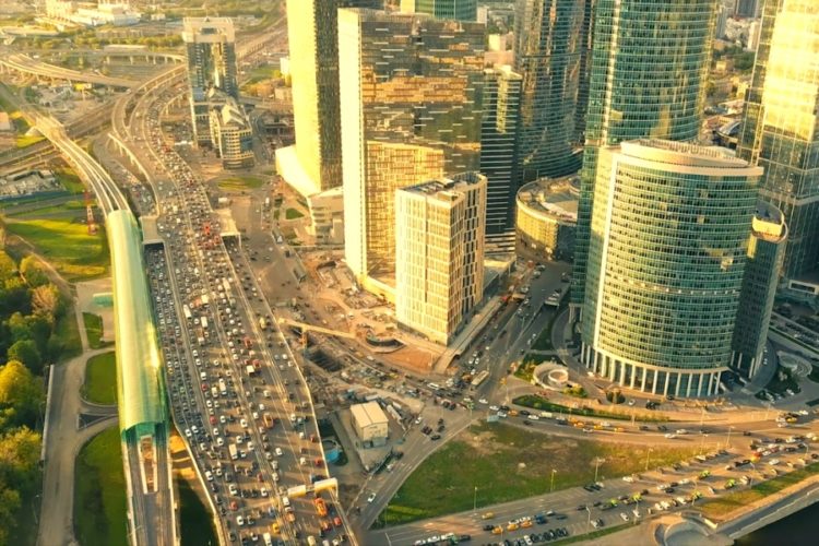 Некоторые предприятия Москвы обязаны вакцинировать 60 процентов рабочих