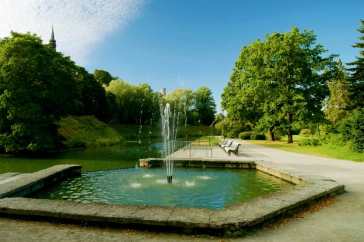 Эстония начинает прием туристов из третьих стран