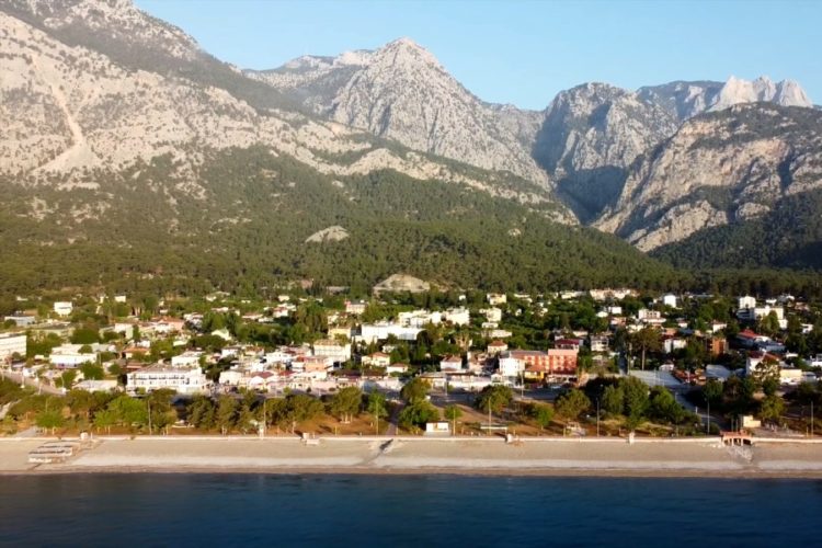 Страховщик сообщил, как много туристов уезжают за границу без полисов