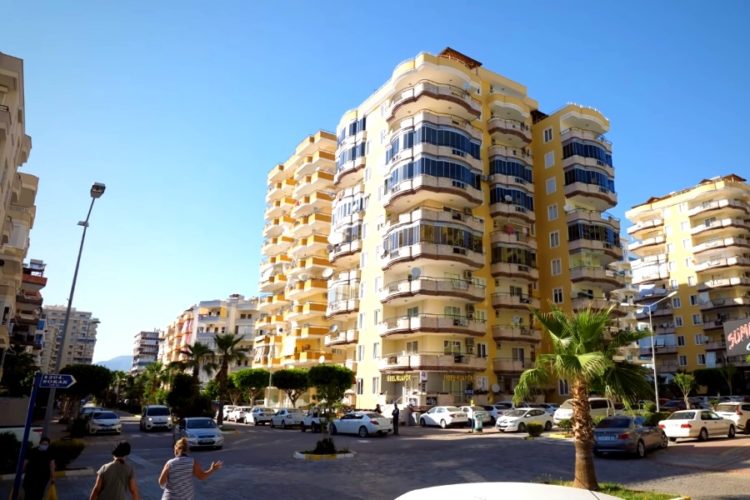 Туроператоры не заметили массовых перебронирований России на Турцию