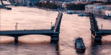 В Санкт-Петербурге ужесточили ковидные ограничения