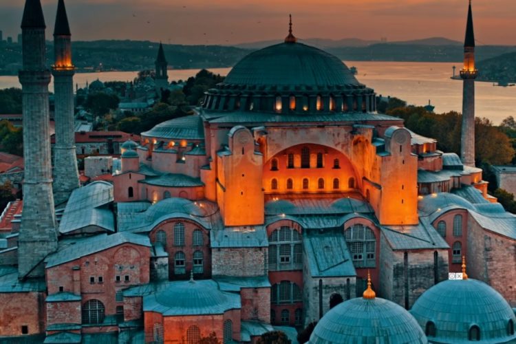 Space Travel: Во внимание стоит взять не только открытие Турции