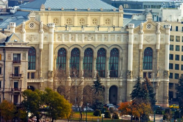 Туристов заинтересовал первый рейс из Москвы в Венгрию