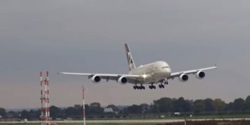 Etihad Airways помогает своим пассажирам пользоваться туристическими коридорами