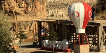 В Ростуризме считают, что нужно "держать кулаки" за открытие Турции