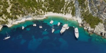 Mouzenidis Travel успокоил тех, кто паникует из-за приостановки работы в Греции