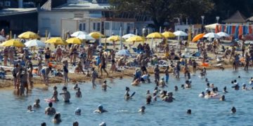 Ростуризм подтверждает высокую загрузку пляжных курортов России