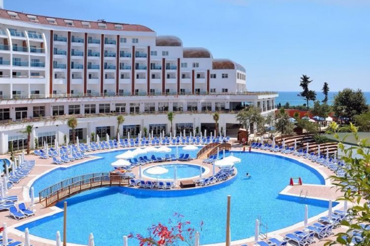 новость 16-07-2021 В отелях Турции наблюдается дефицит мест