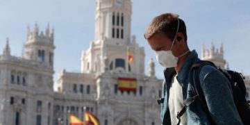 новость 21-07-2021 Туристическая отрасль Испании под угрозой. В стране обнаружили бета штамм