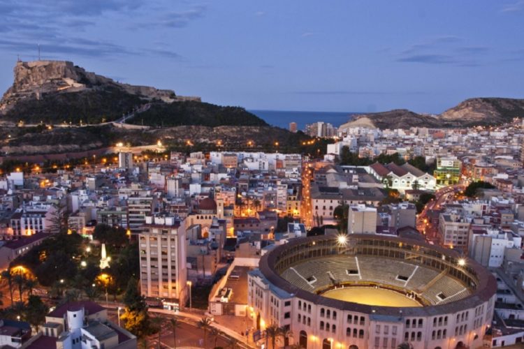 новость 04-07-2021 Власти Испании не включили РФ в перечень безопасных стран