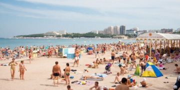 новость 12-07-2021 С непривитых туристов в Краснодарском крае начнут взимать штрафы