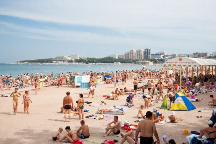 новость 12-07-2021 С непривитых туристов в Краснодарском крае начнут взимать штрафы