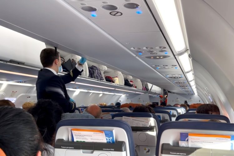 IATA призывает отказаться от тестов для вакцинированных туристов